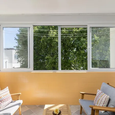 Apartment Bliss Near Bellevue *