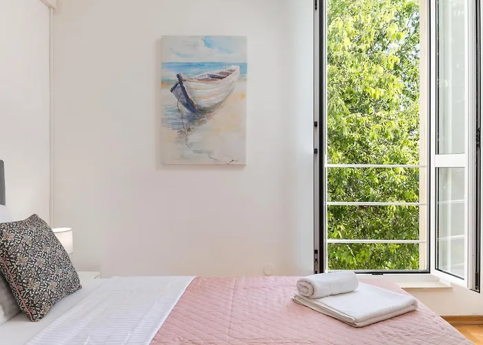 Bliss Near Bellevue Διαμέρισμα