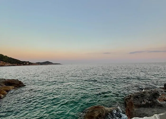 Bliss Near Bellevue Διαμέρισμα