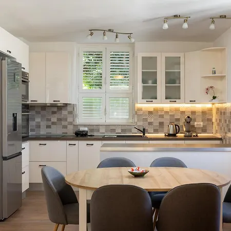 Bliss Near Bellevue * Dubrovnik